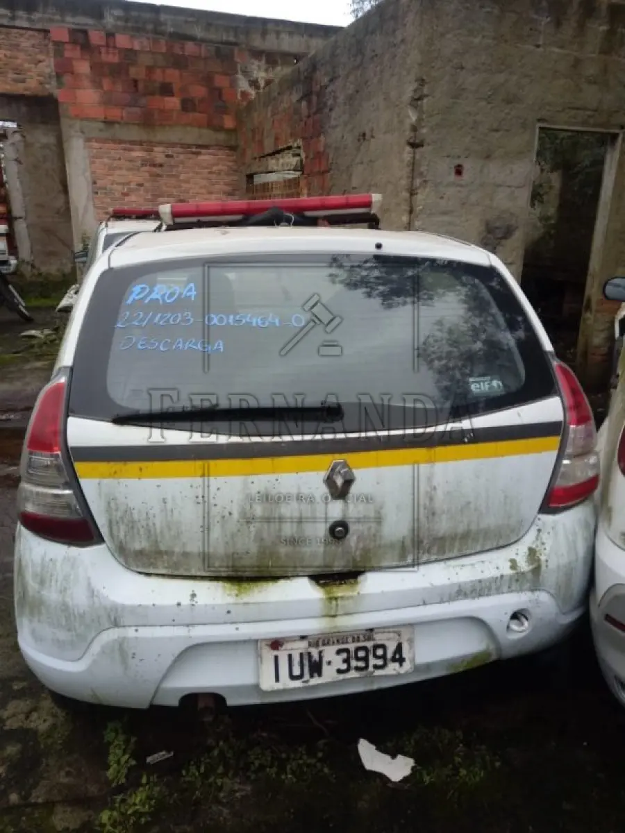 LOTE 037 - VEÍCULO RENAULT/SANDERO EXP 16HP, PLACA: IUW3994, ANO: 2013