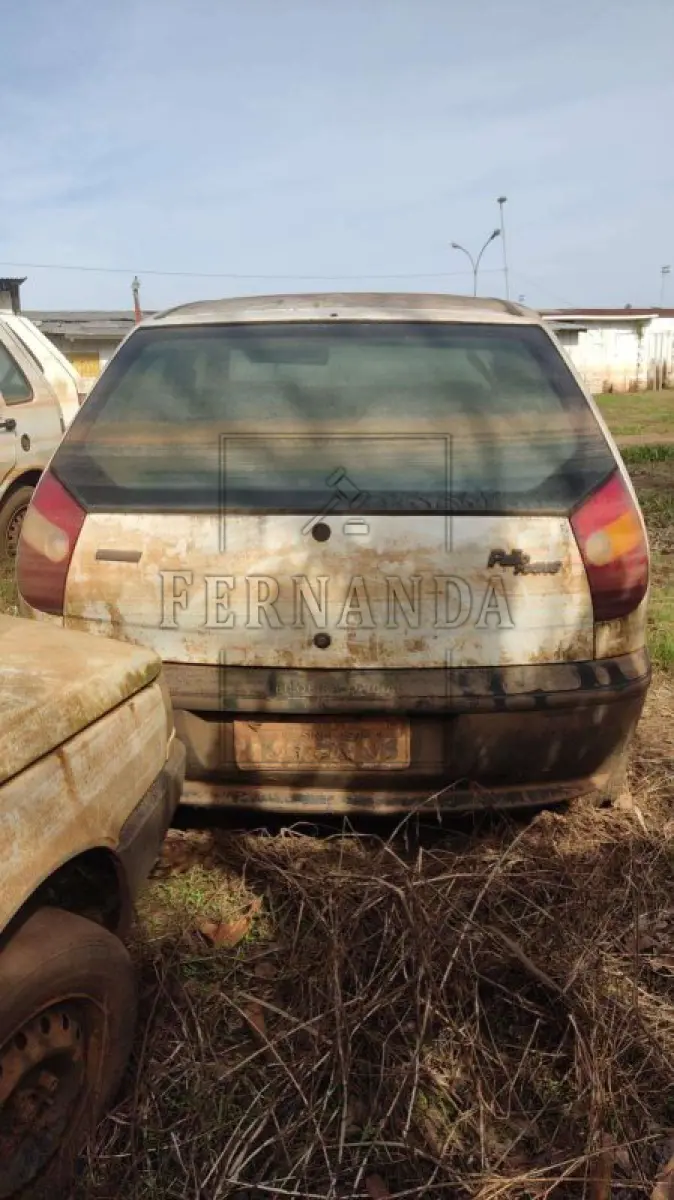LOTE 015 - VEÍCULO FIAT/PALIO YOUNG, PLACA: IKD5508, ANO: 2001