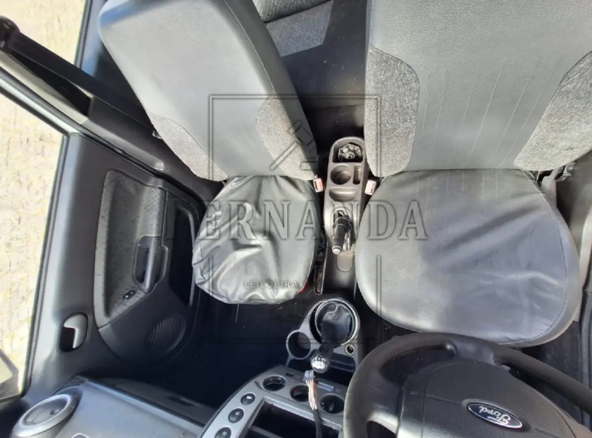LOTE 009 - VEÍCULO FORD/FIESTA 1.6 FLEX, PLACA: IUF6462, ANO: 2013