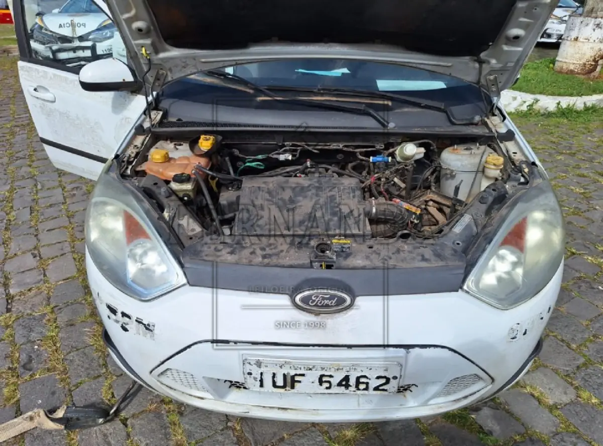 LOTE 009 - VEÍCULO FORD/FIESTA 1.6 FLEX, PLACA: IUF6462, ANO: 2013