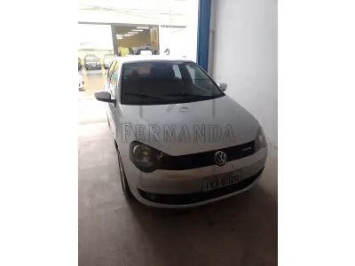 Veículo VW Polo 1.6, placas IVX6320, cor prata, ano/modelo 2013/2014. Avaliado em R$31.000,00.  BEM RECOLHIDO