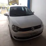 VEÍCULO VW POLO 1.6, PLACAS IVX6320, COR PRATA, ANO/MODELO 2013/2014. AVALIADO EM R$31.000,00.  BEM RECOLHIDO